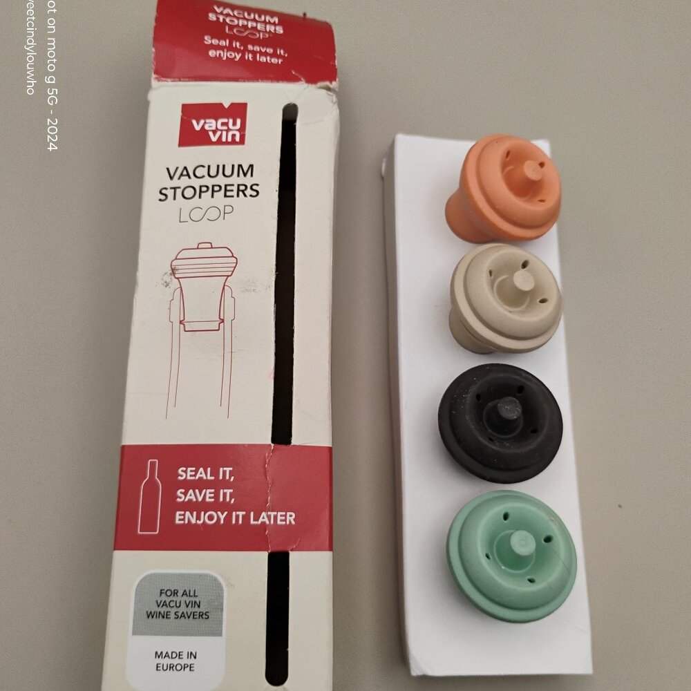 Vacu Vin Vacuum stoppers Loop for Vacu Vin Wine Saver Pump set of 4 NIP unused